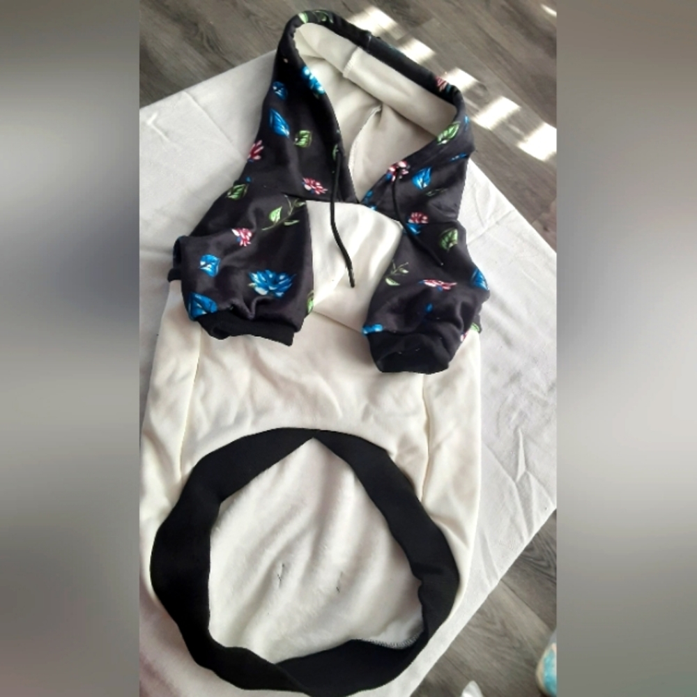 Spark Paws dog hoodie 2xl 2x xxl